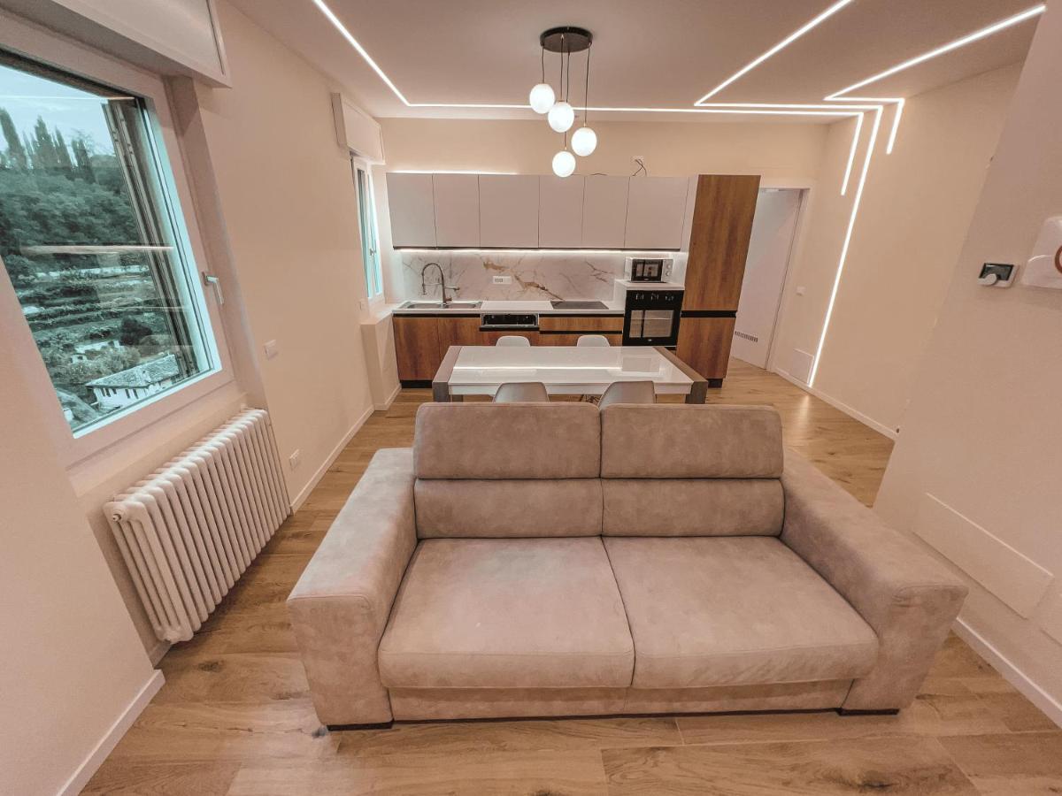 Ferienwohnung Attici Alba E Tramonto Ospedale E Vista Brescia Exterior foto